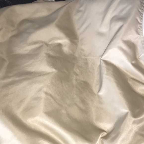 A puff coat - Picture 2 of 4